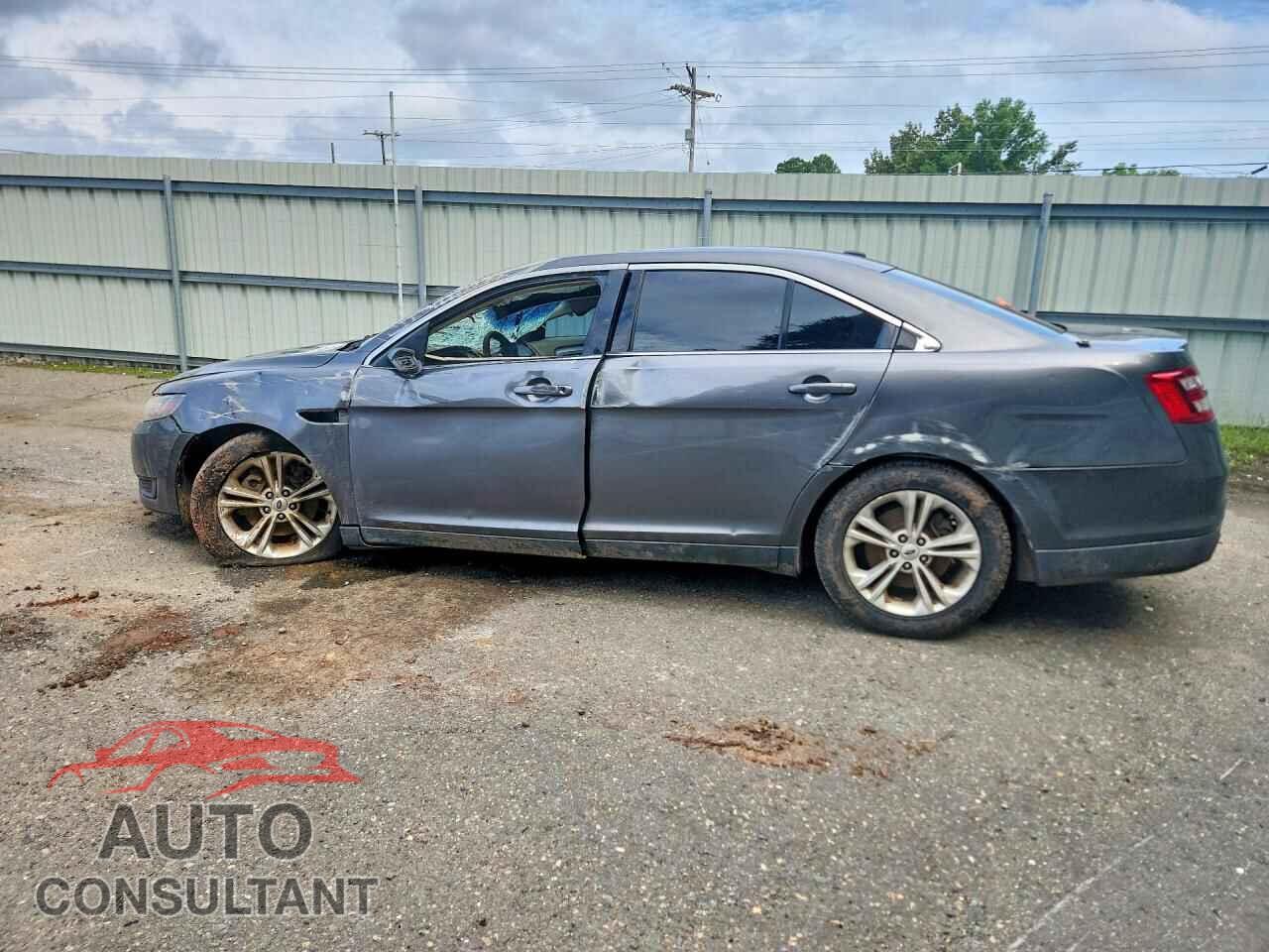 FORD TAURUS 2017 - 1FAHP2D86HG121165
