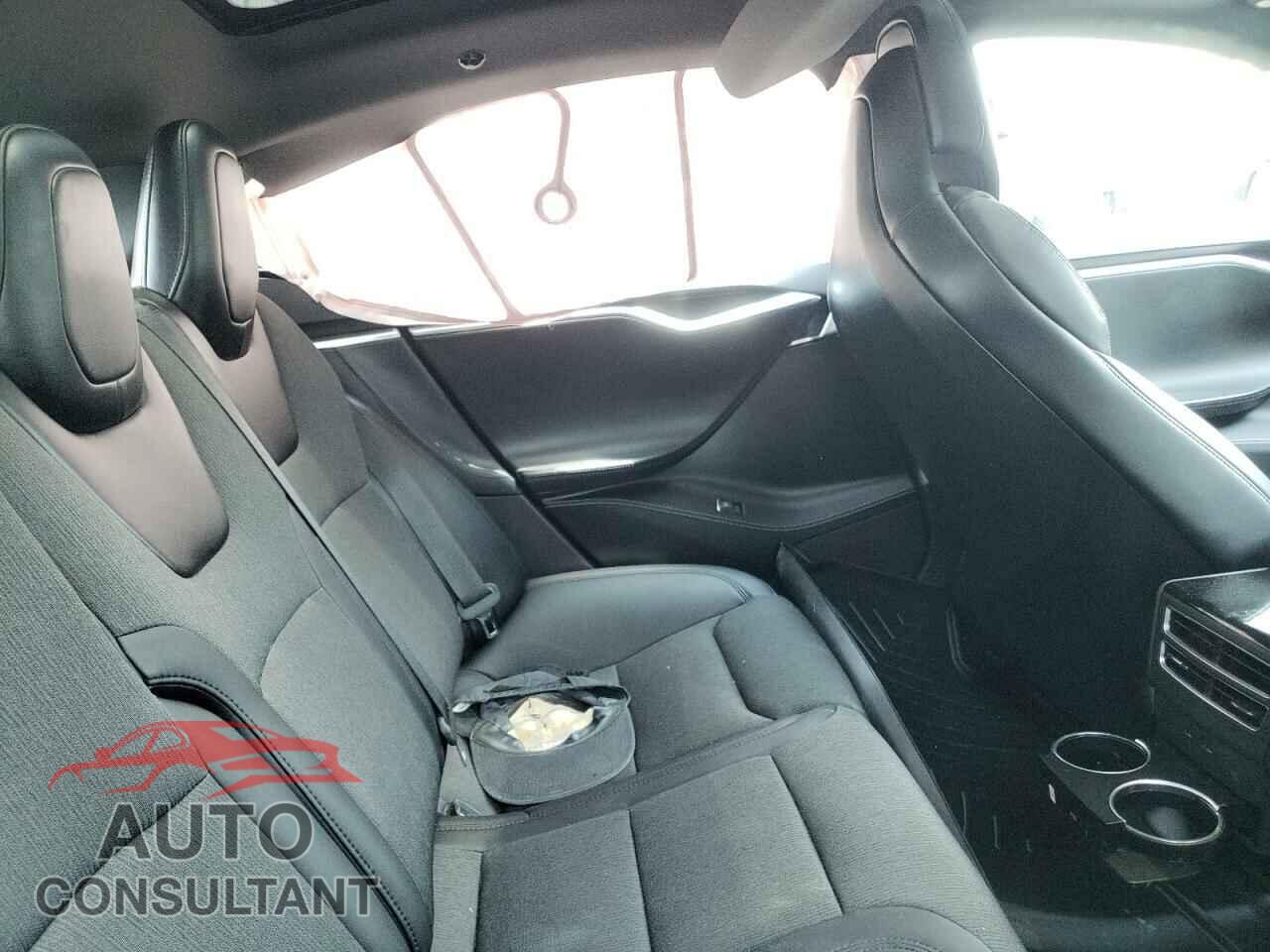 TESLA MODEL S 2017 - 5YJSA1E24HF210894