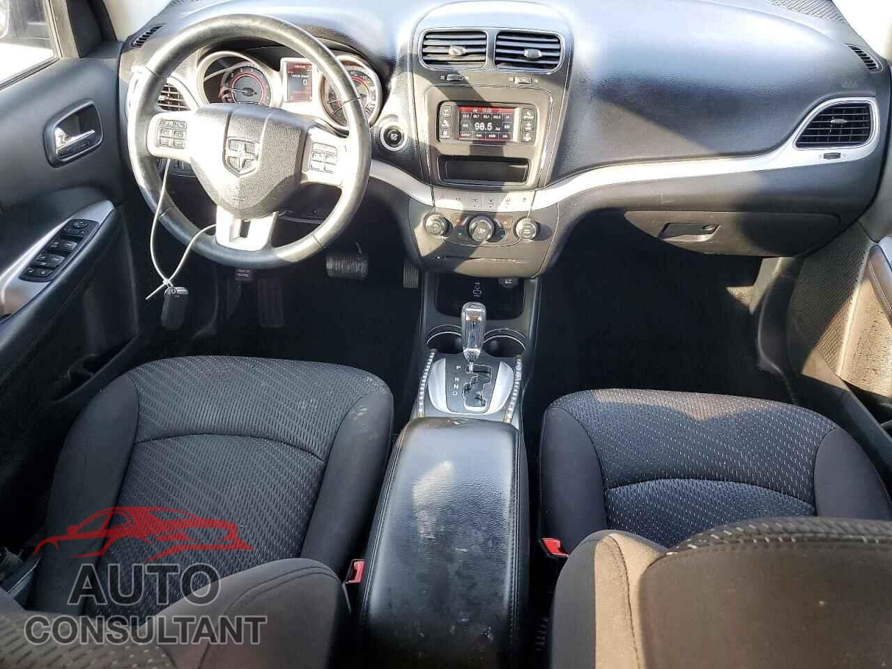 DODGE JOURNEY 2017 - 3C4PDCBG3HT564013
