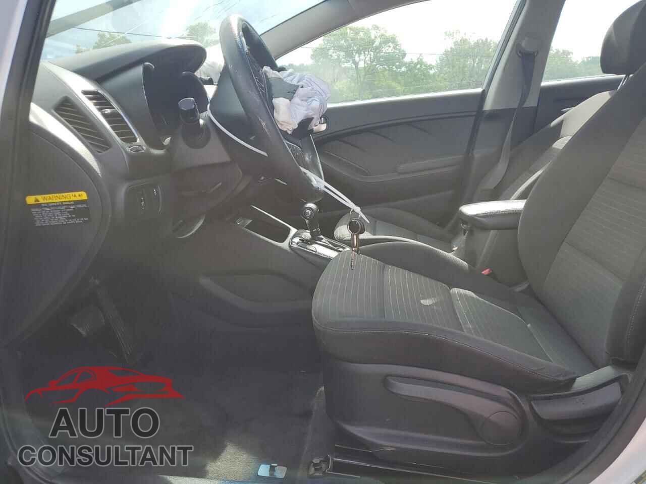 KIA FORTE 2017 - 3KPFL4A70HE020076