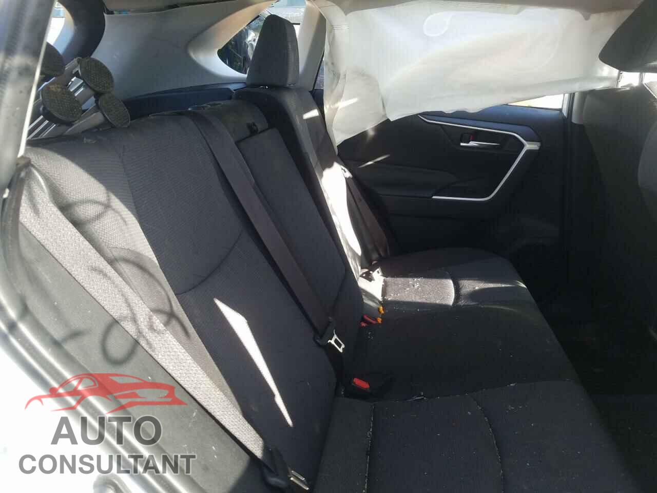 TOYOTA RAV4 2019 - JTMP1RFV5KD020811