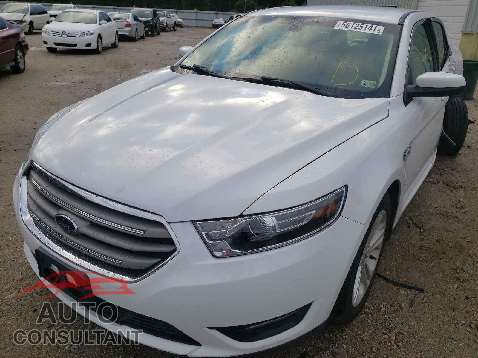 FORD TAURUS 2017 - 1FAHP2E82HG144358