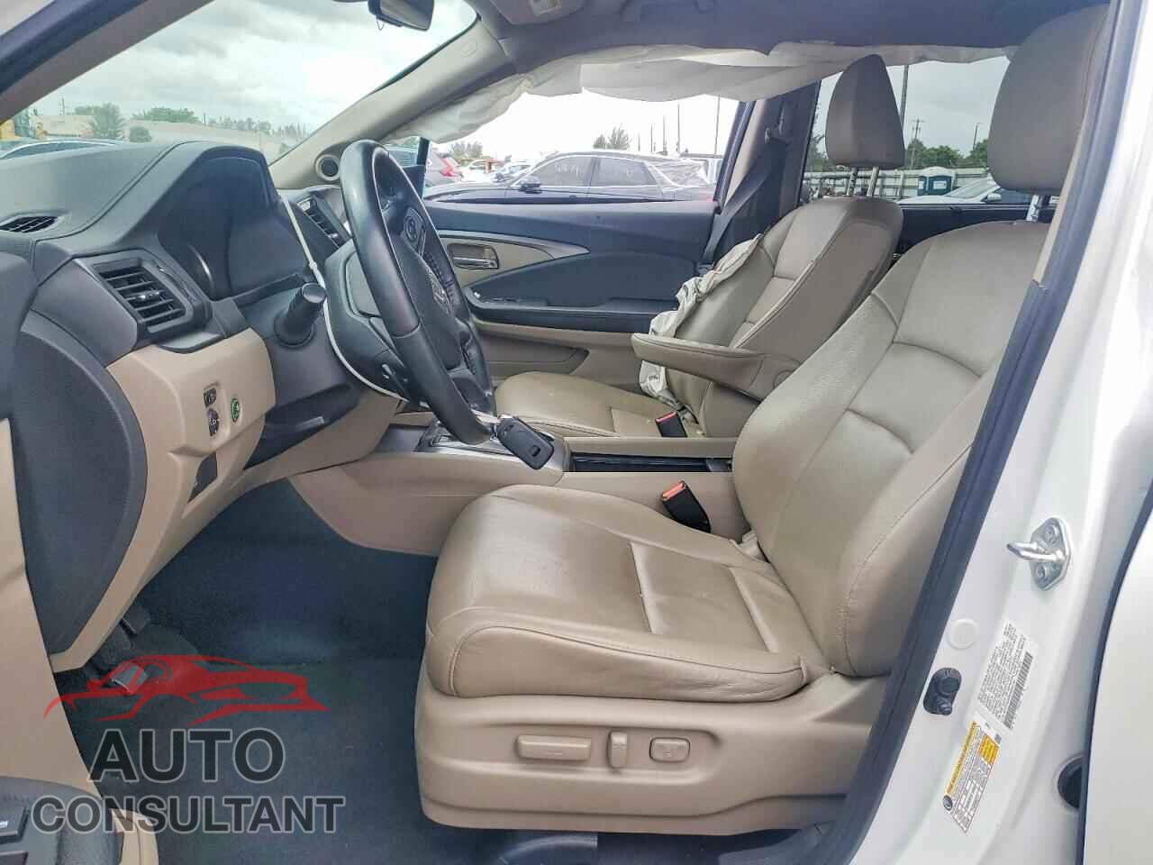 HONDA PILOT 2021 - 5FNYF5H58MB044785