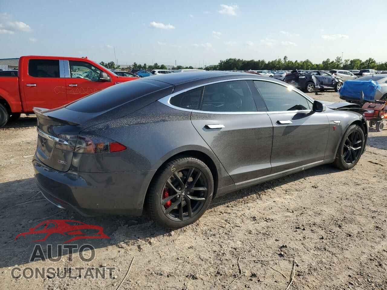 TESLA MODEL S 2015 - 5YJSA1E44FF103052