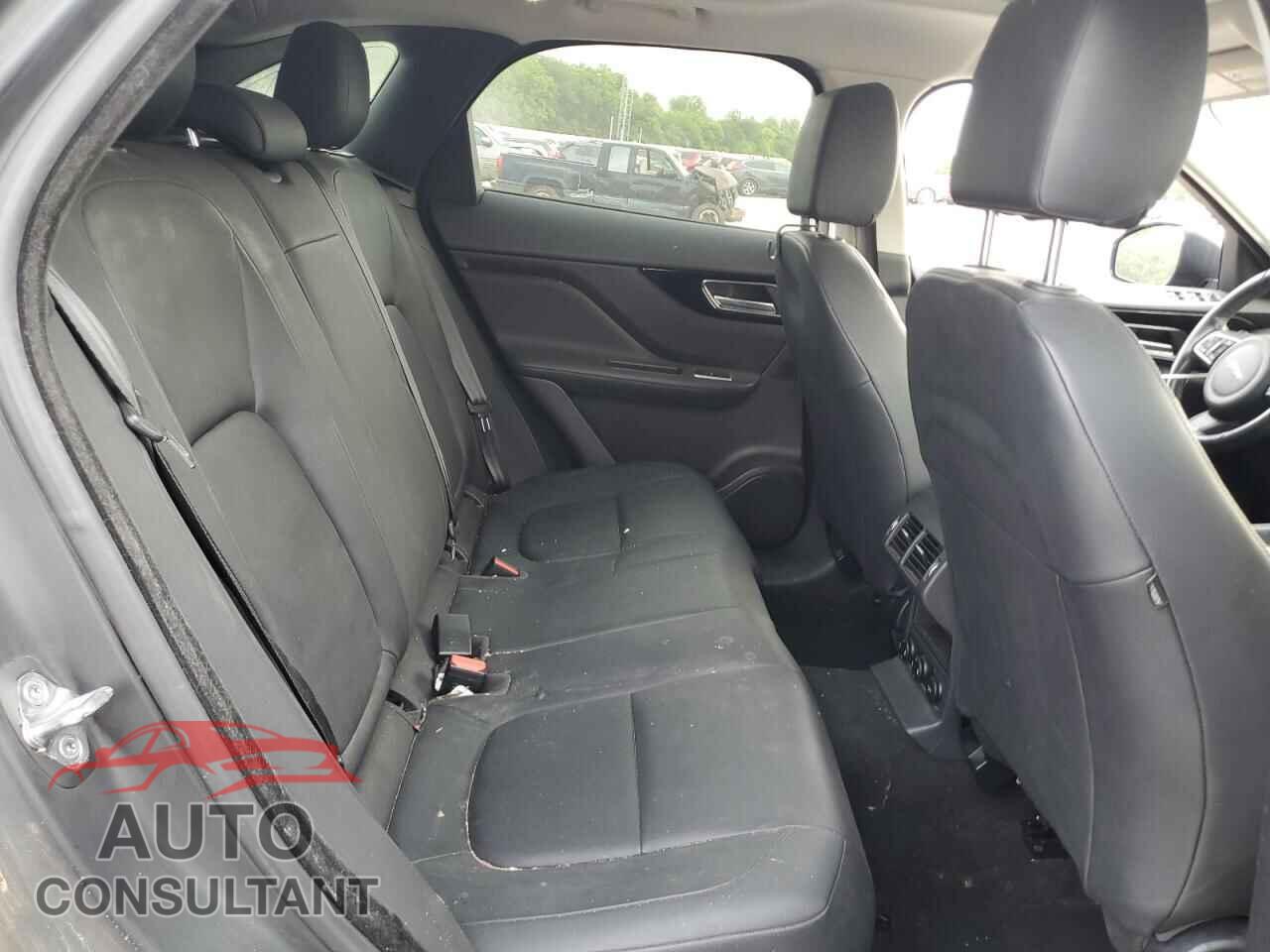 JAGUAR F-PACE 2018 - SADCJ2FX6JA277214