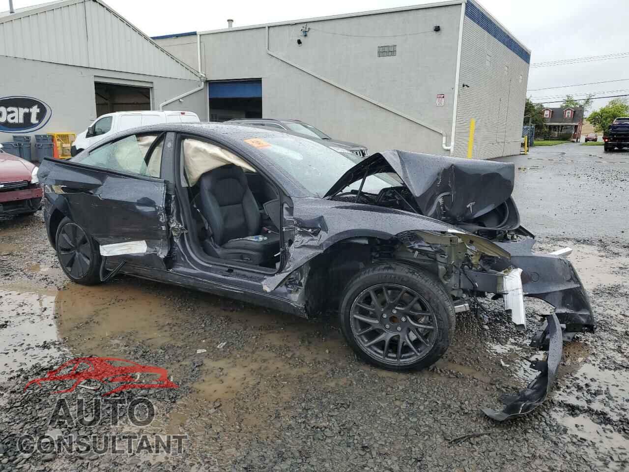 TESLA MODEL 3 2024 - 5YJ3E1EA8RF748368