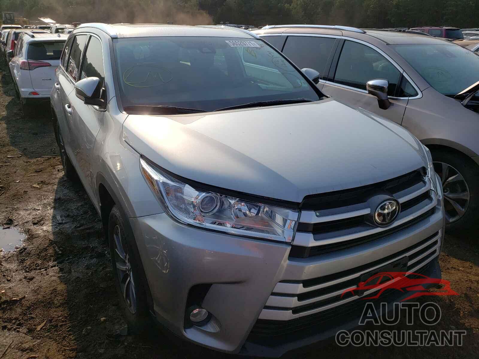 TOYOTA HIGHLANDER 2019 - 5TDJZRFHXKS595015