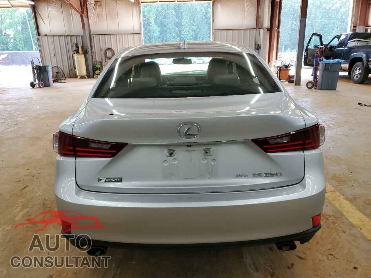 LEXUS IS 2015 - JTHCF1D26F5025718
