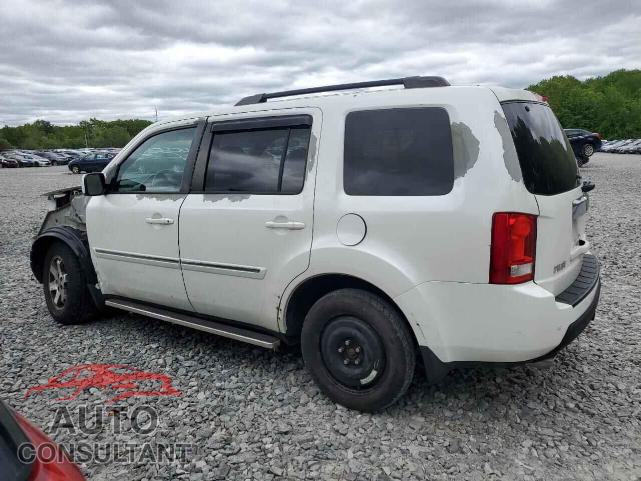 HONDA PILOT 2011 - 5FNYF4H96BB069081