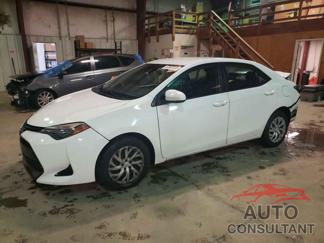 TOYOTA COROLLA 2018 - 5YFBURHE1JP802128