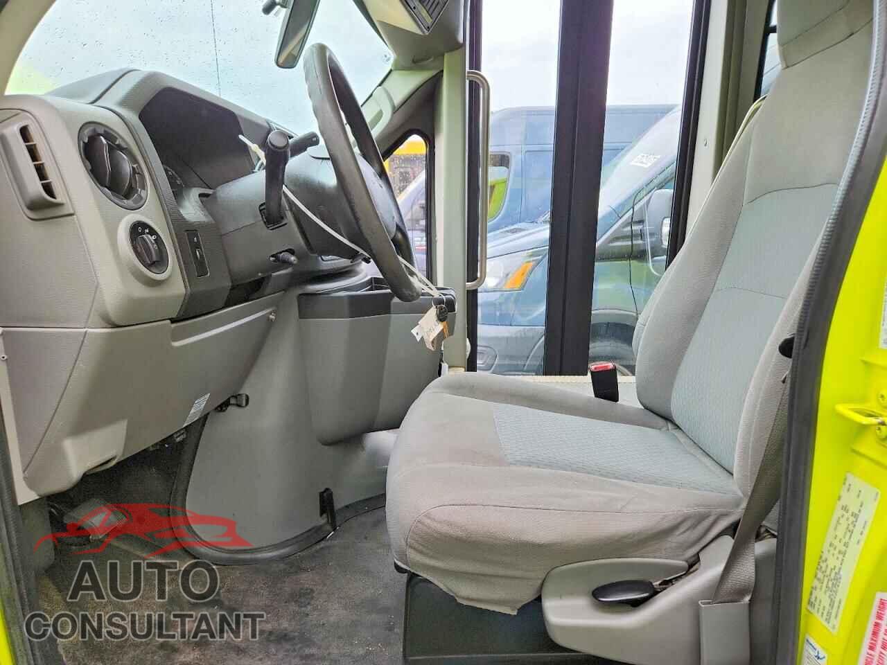FORD E450 2017 - 1FDXE4FS1HDC30033