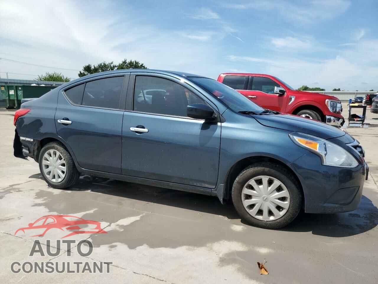 NISSAN VERSA 2017 - 3N1CN7AP3HL810579