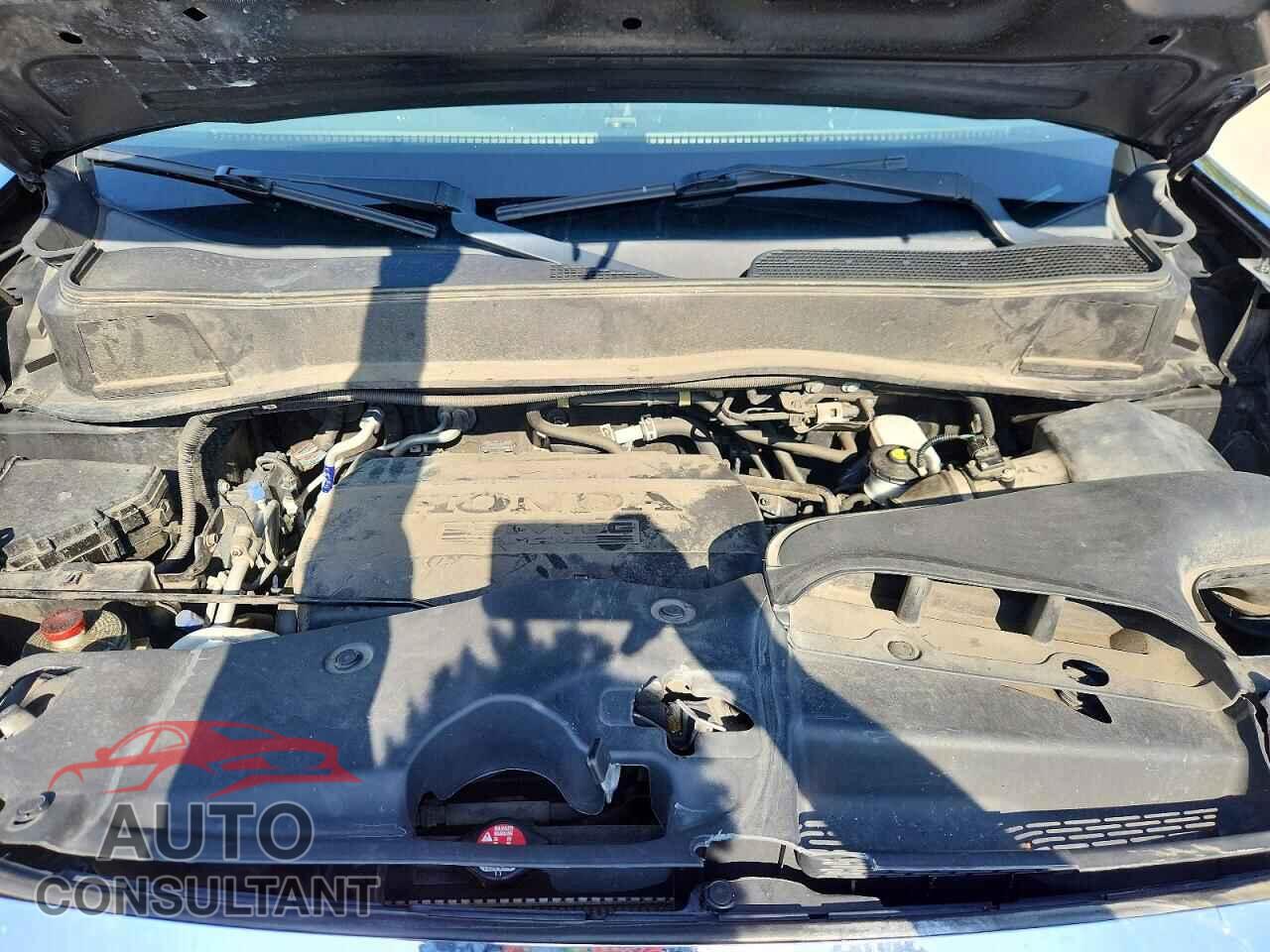 HONDA PILOT 2015 - 5FNYF4H59FB024008