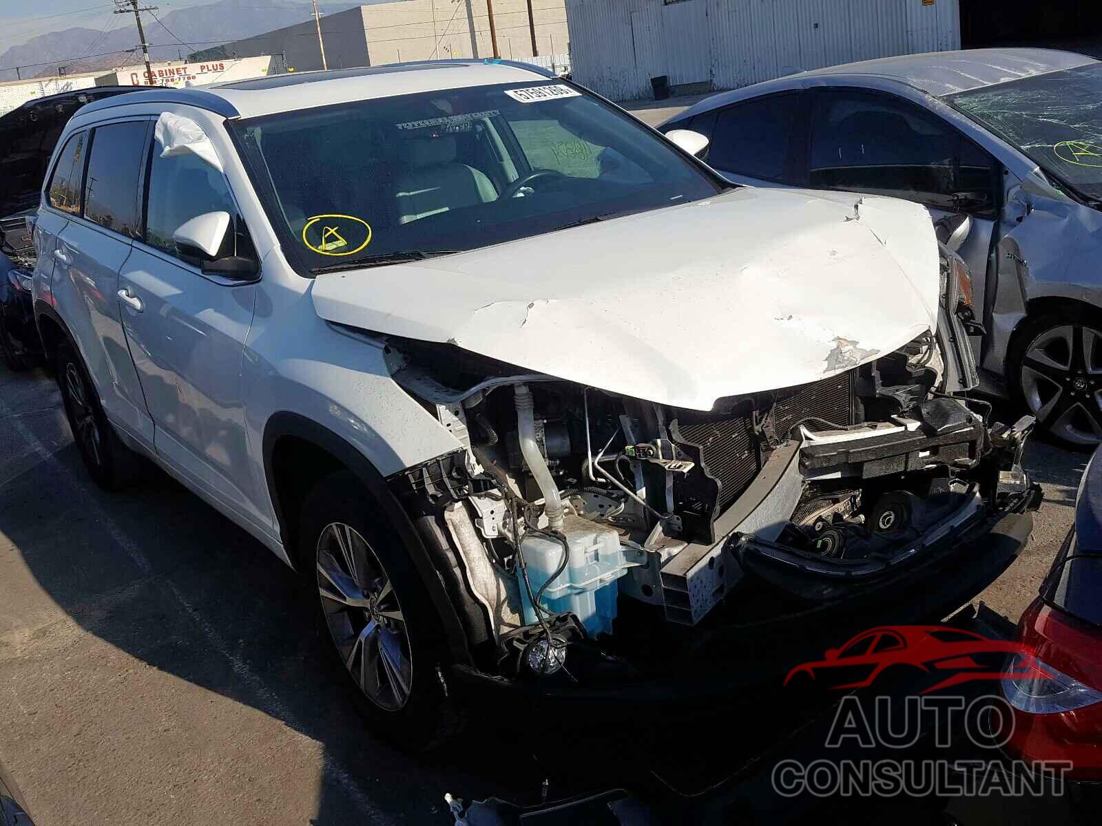 TOYOTA HIGHLANDER 2015 - 5TDKKRFH0FS090728