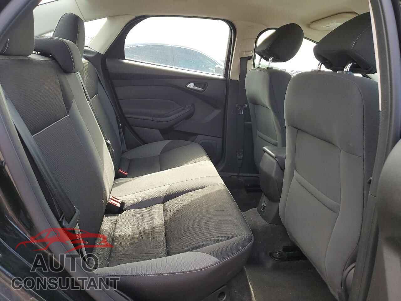 FORD FOCUS 2014 - 1FADP3F29EL342890
