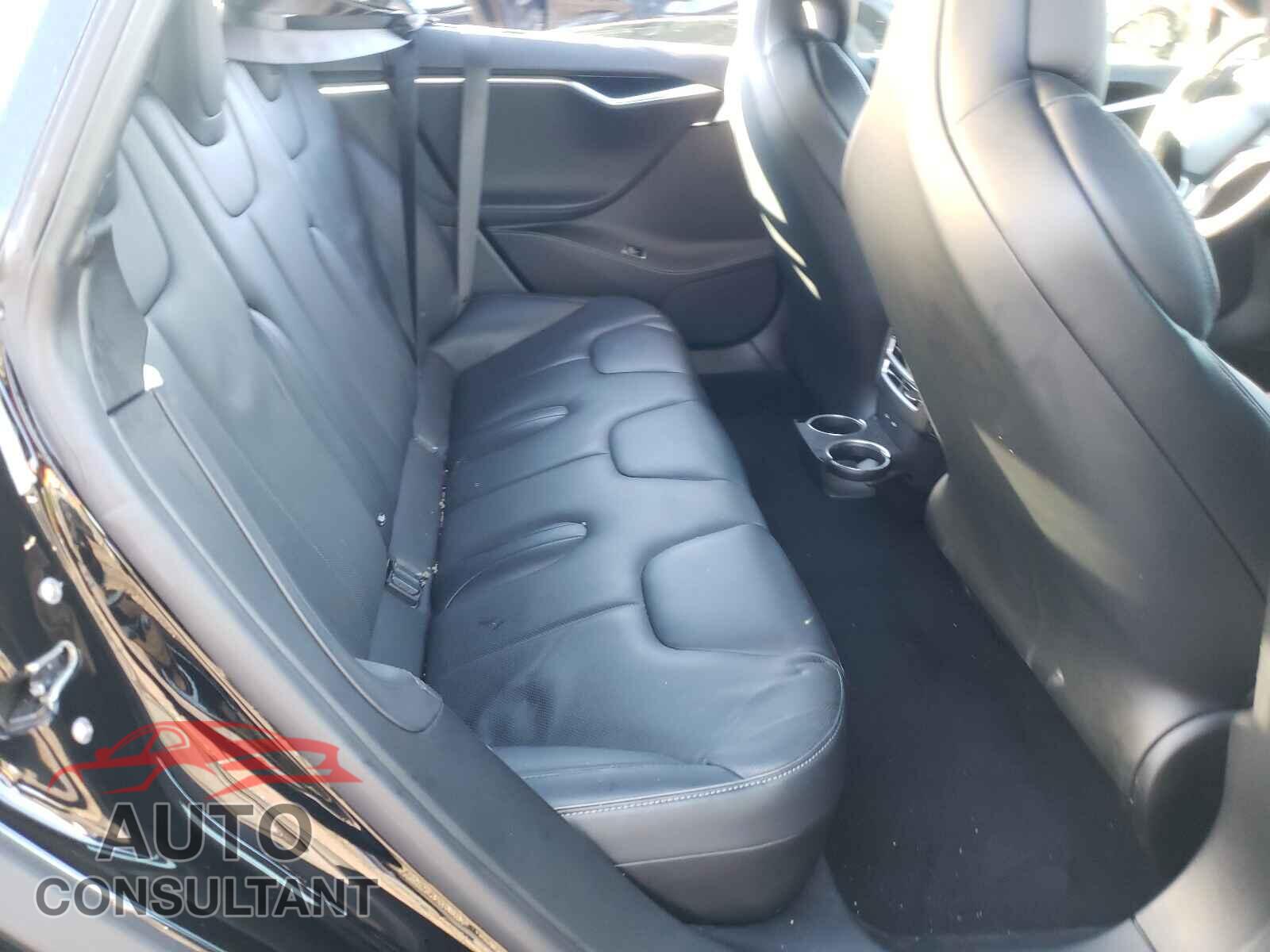 TESLA MODEL S 2017 - 5YJSA1E26HF184346