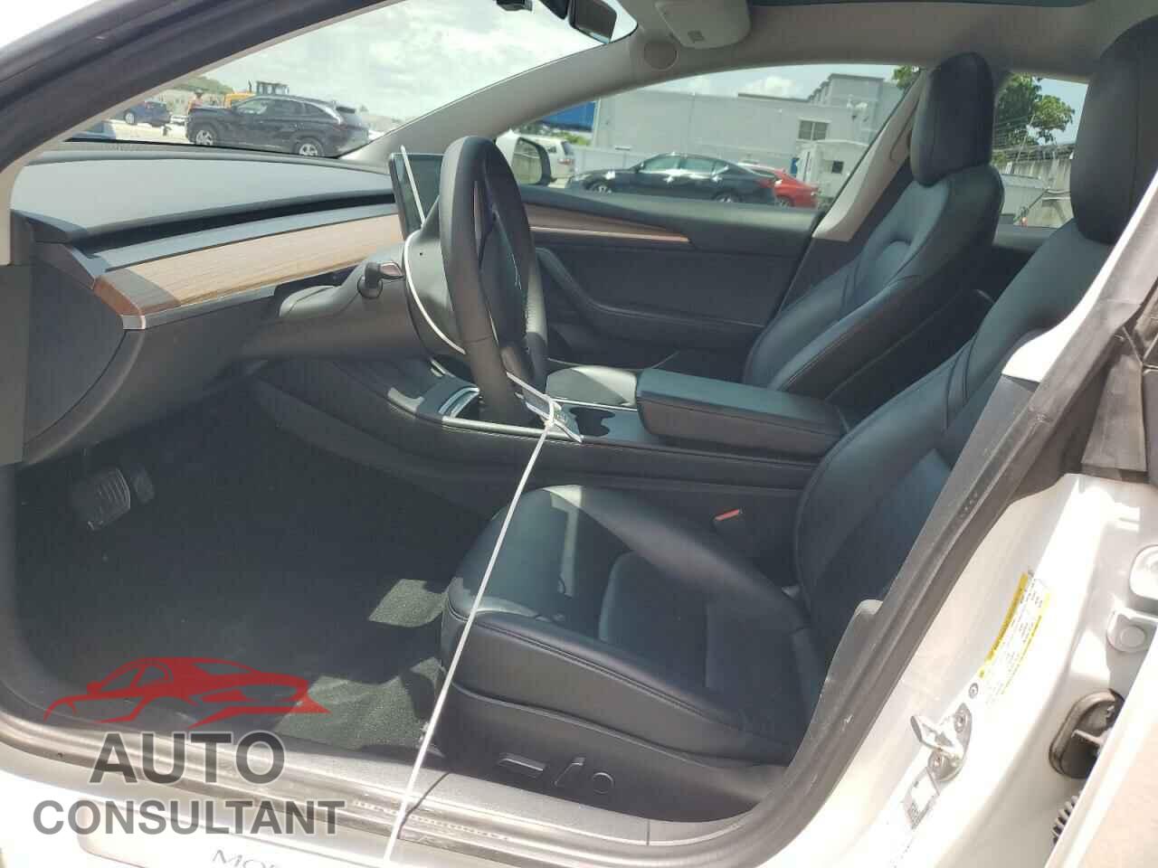TESLA MODEL 3 2021 - 5YJ3E1EB2MF054518