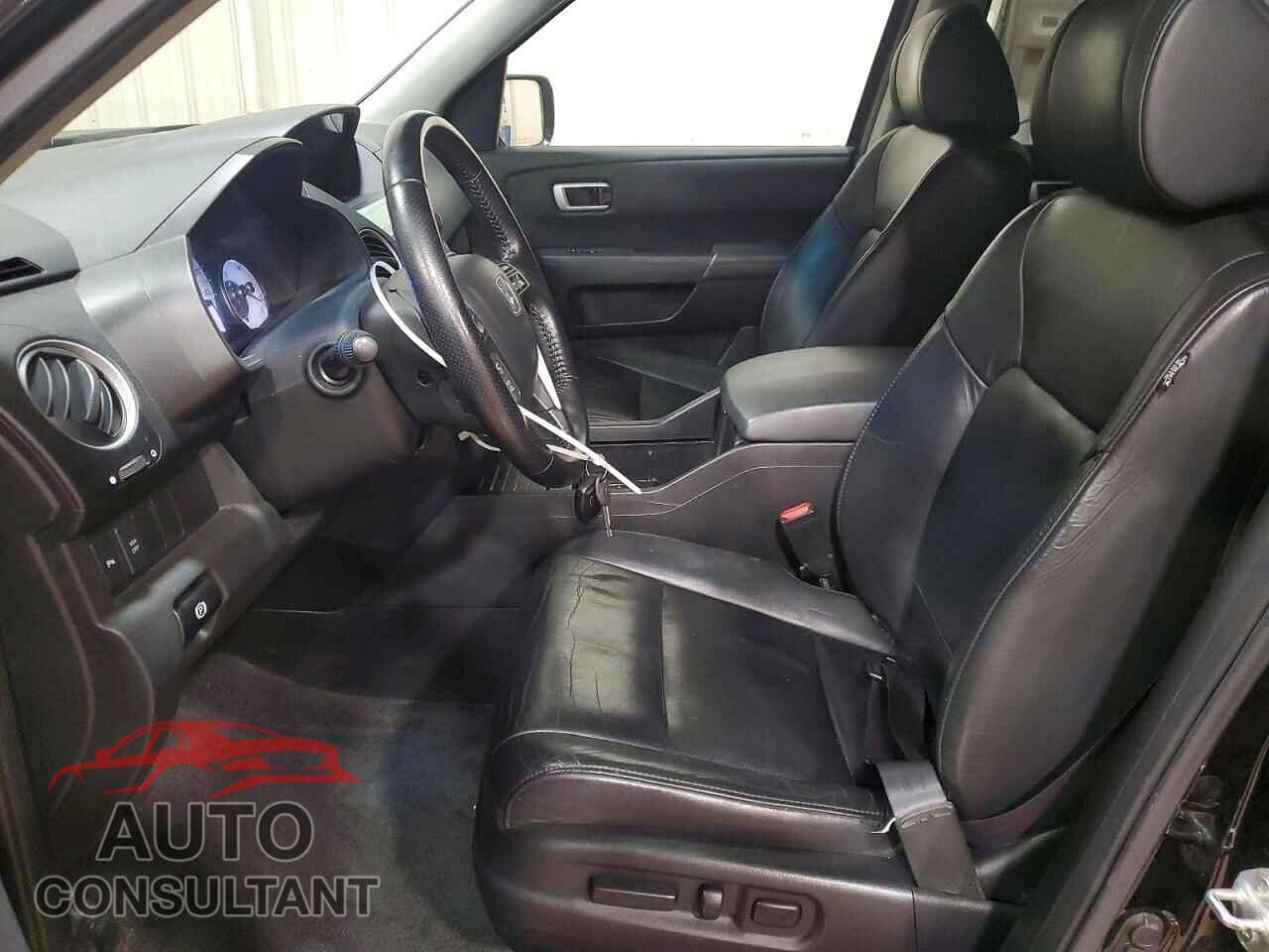 HONDA PILOT 2011 - 5FNYF4H98BB039810