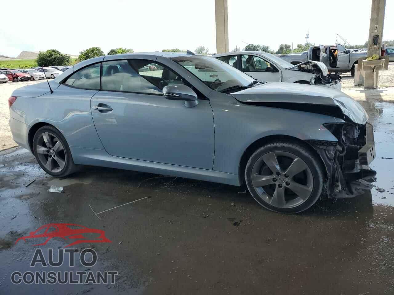 LEXUS IS 2011 - JTHFE2C24B2506442