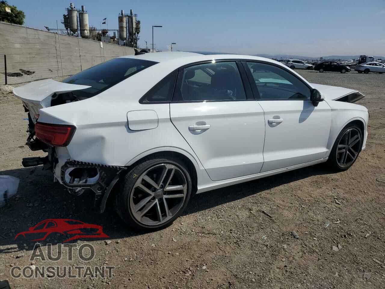 AUDI A3 2019 - WAUAUGFF3KA098593