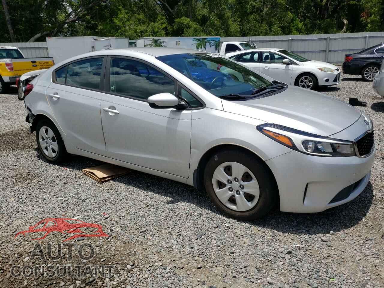KIA FORTE 2018 - 3KPFK4A73JE240157