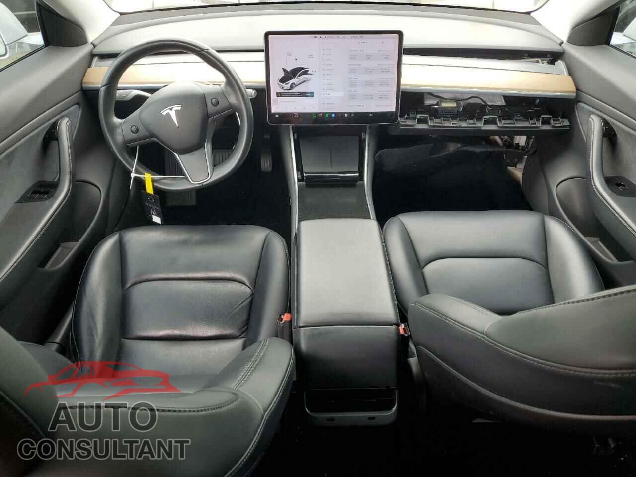 TESLA MODEL 3 2019 - 5YJ3E1EB2KF390456