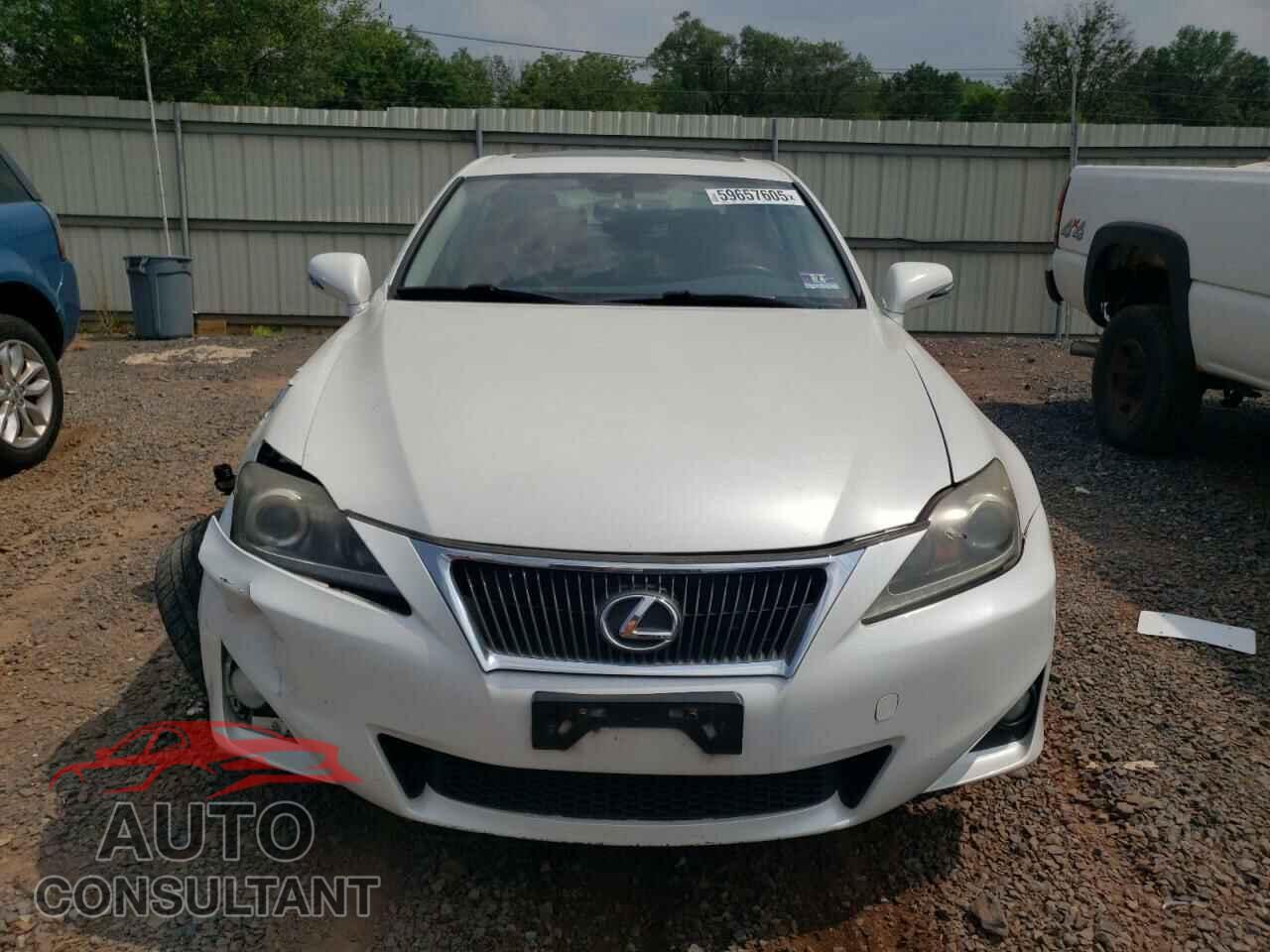 LEXUS IS 2011 - JTHCF5C25B5048510