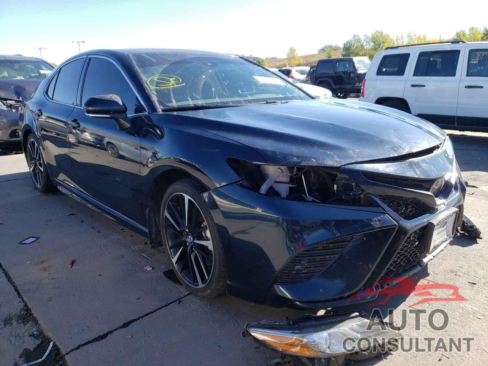 TOYOTA CAMRY 2018 - 4T1B61HK0JU656207