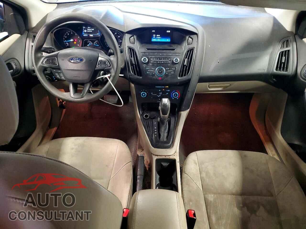 FORD FOCUS 2015 - 1FADP3F25FL302579
