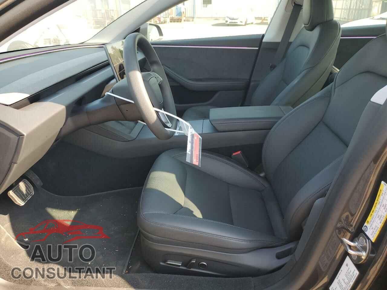 TESLA MODEL 3 2024 - 5YJ3E1EB0RF735929
