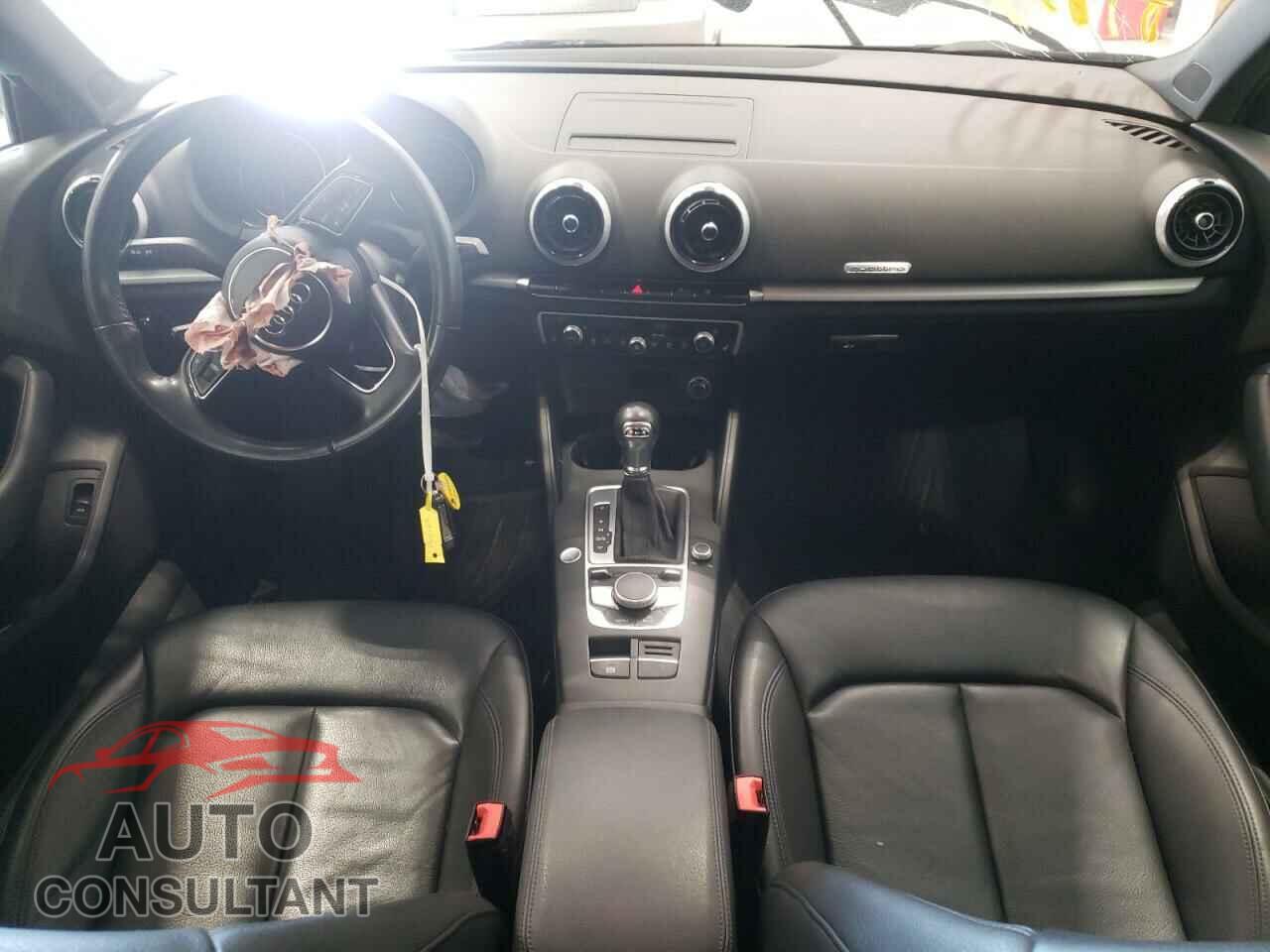 AUDI A3 2017 - WAUB8GFF3H1046625