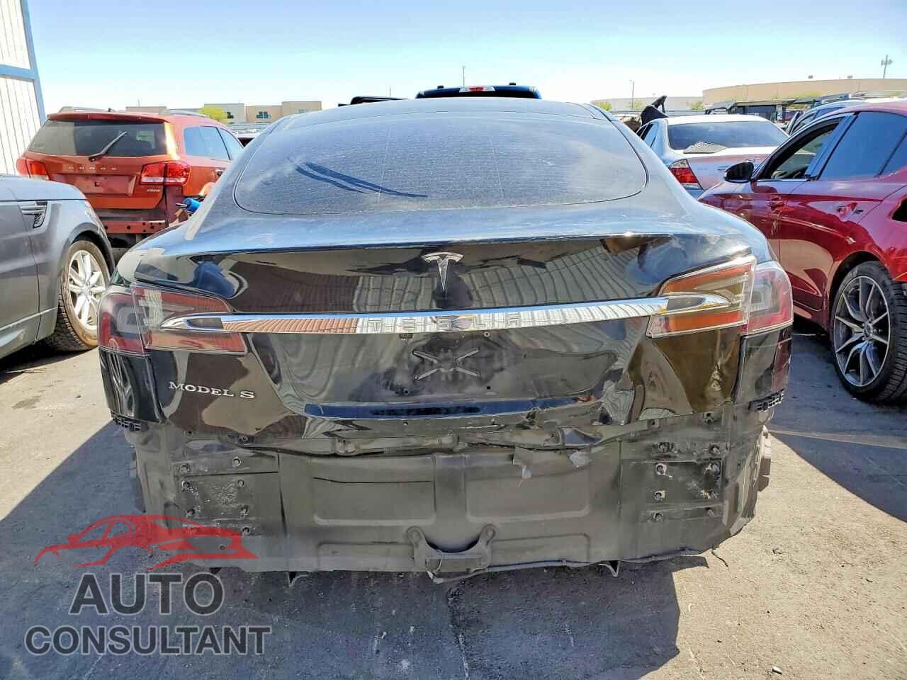 TESLA MODEL S 2013 - 5YJSA1CG8DFP06385