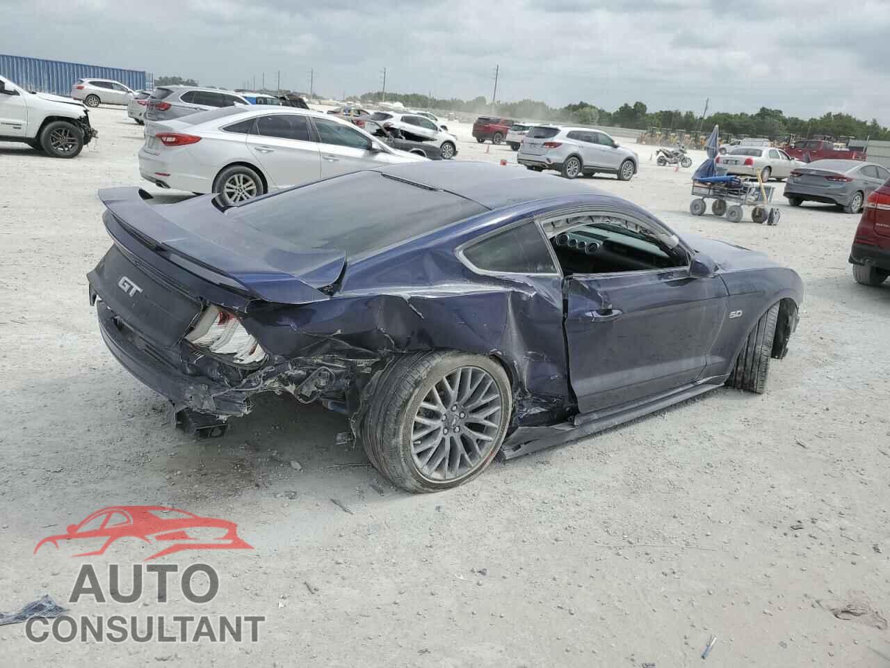 FORD MUSTANG 2018 - 1FA6P8CFXJ5121777
