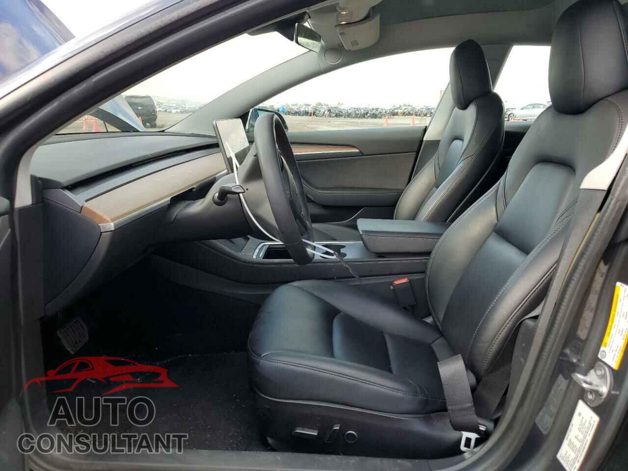 TESLA MODEL 3 2021 - 5YJ3E1EB5MF050124