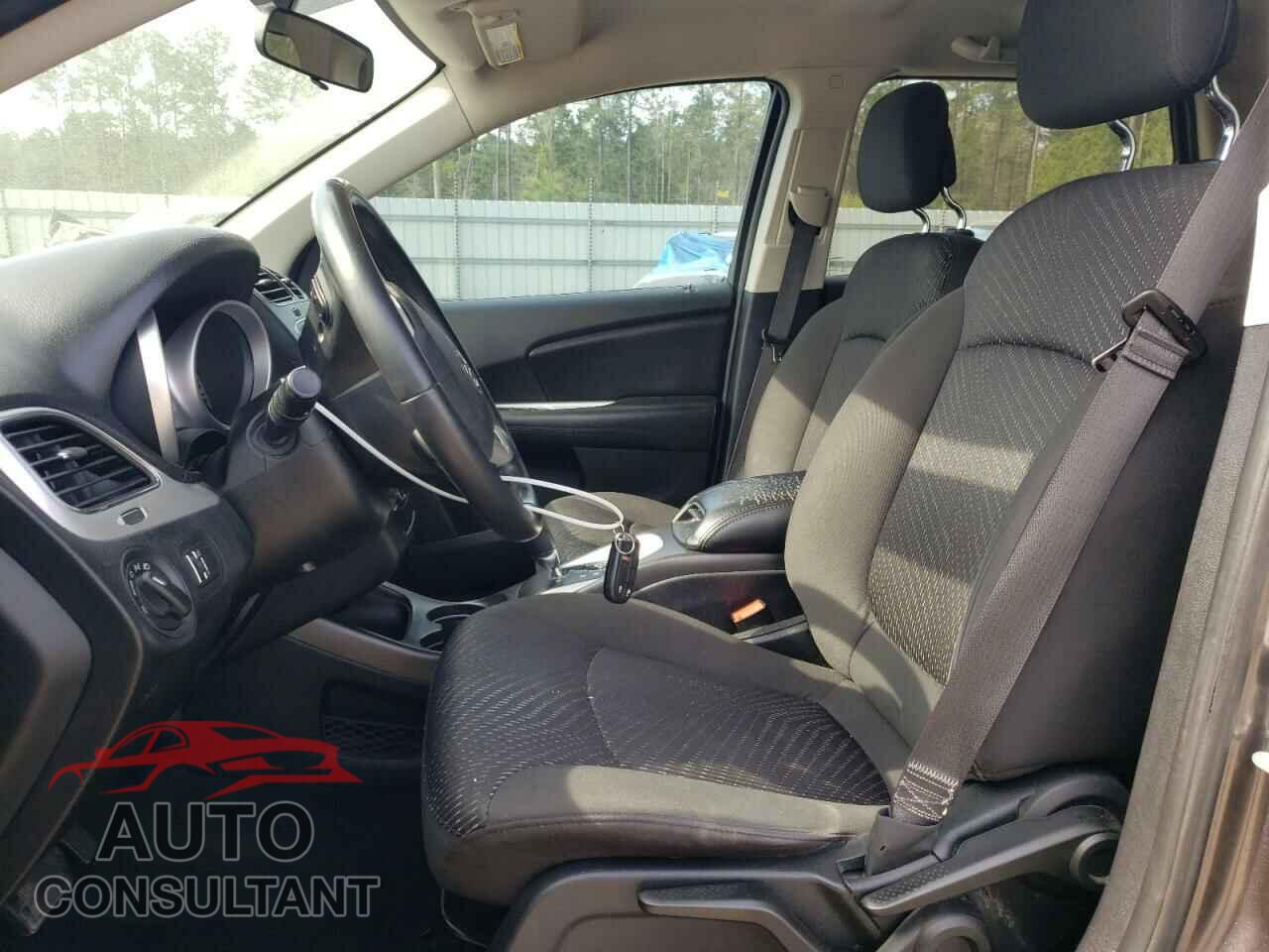 DODGE JOURNEY 2018 - 3C4PDCAB2JT208583