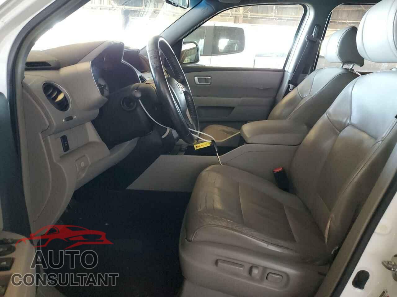 HONDA PILOT 2009 - 5FNYF38579B000532