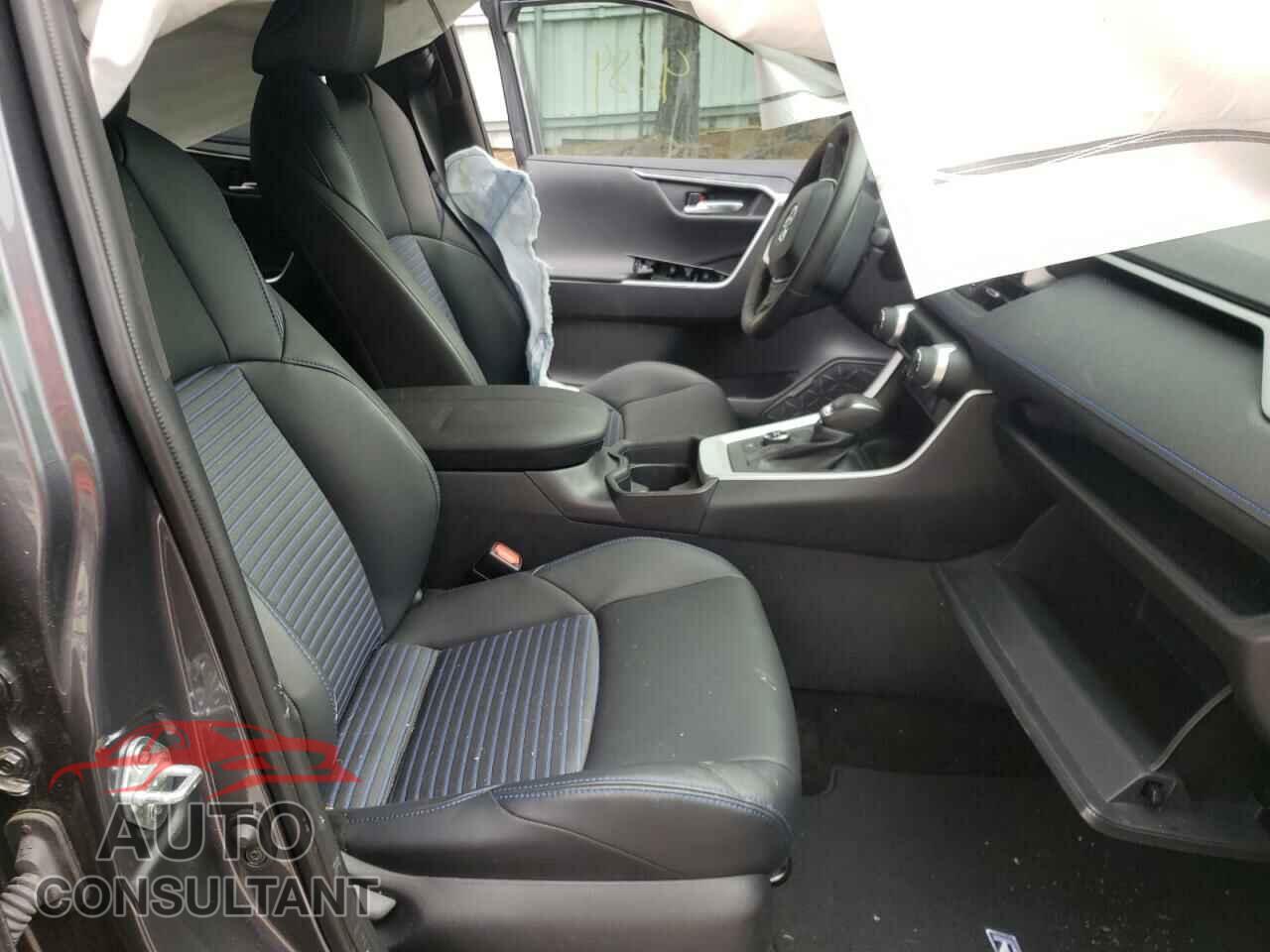 TOYOTA RAV4 2021 - 2T3E6RFV9MW016713