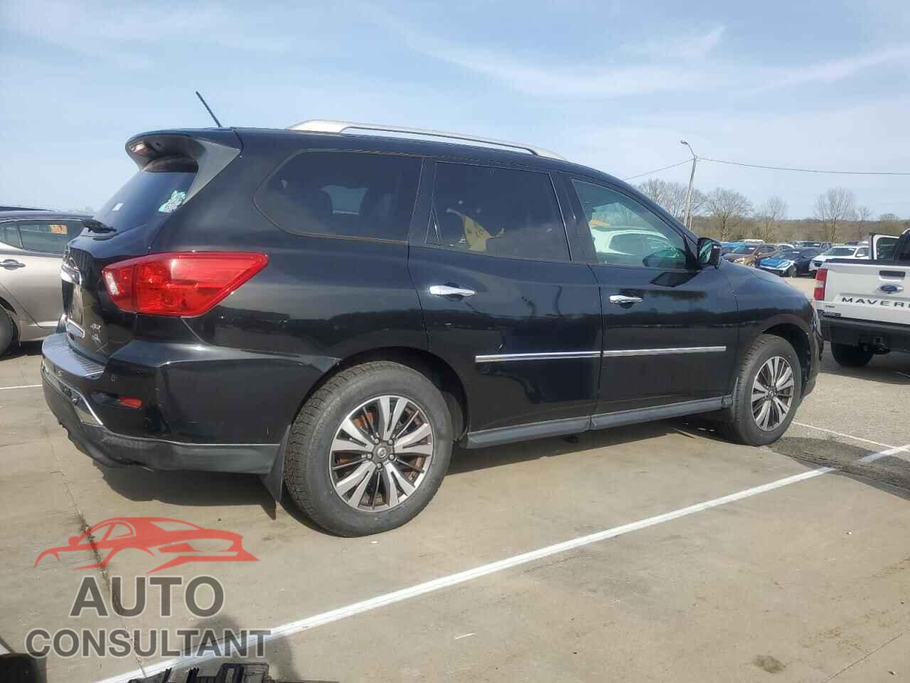 NISSAN PATHFINDER 2017 - 5N1DR2MM6HC655401
