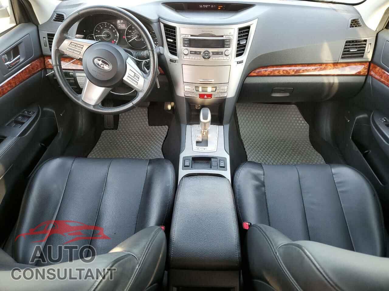 SUBARU OUTBACK 2011 - 4S4BRBKC8B3329625