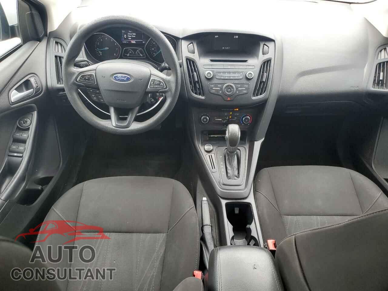 FORD FOCUS 2017 - 1FADP3F28HL249346