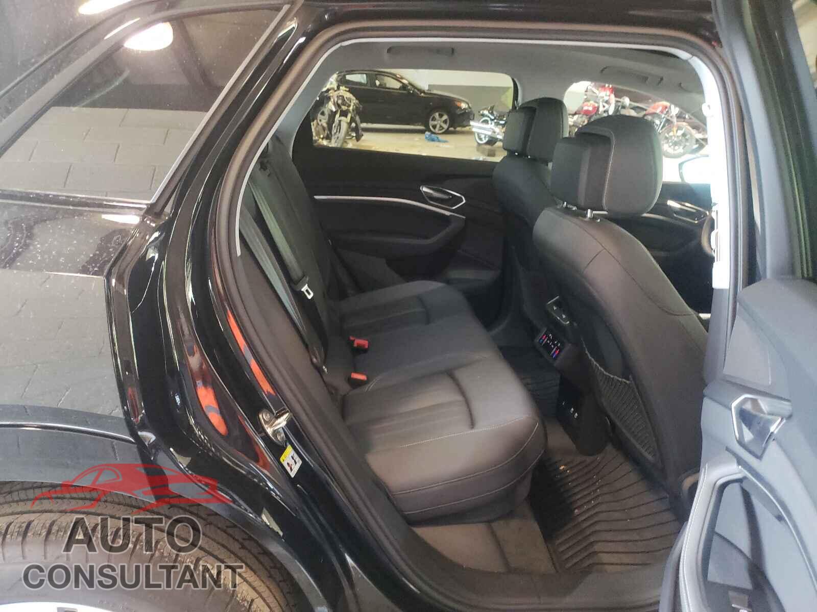 AUDI E-TRON 2021 - WA1AAAGE7MB021473