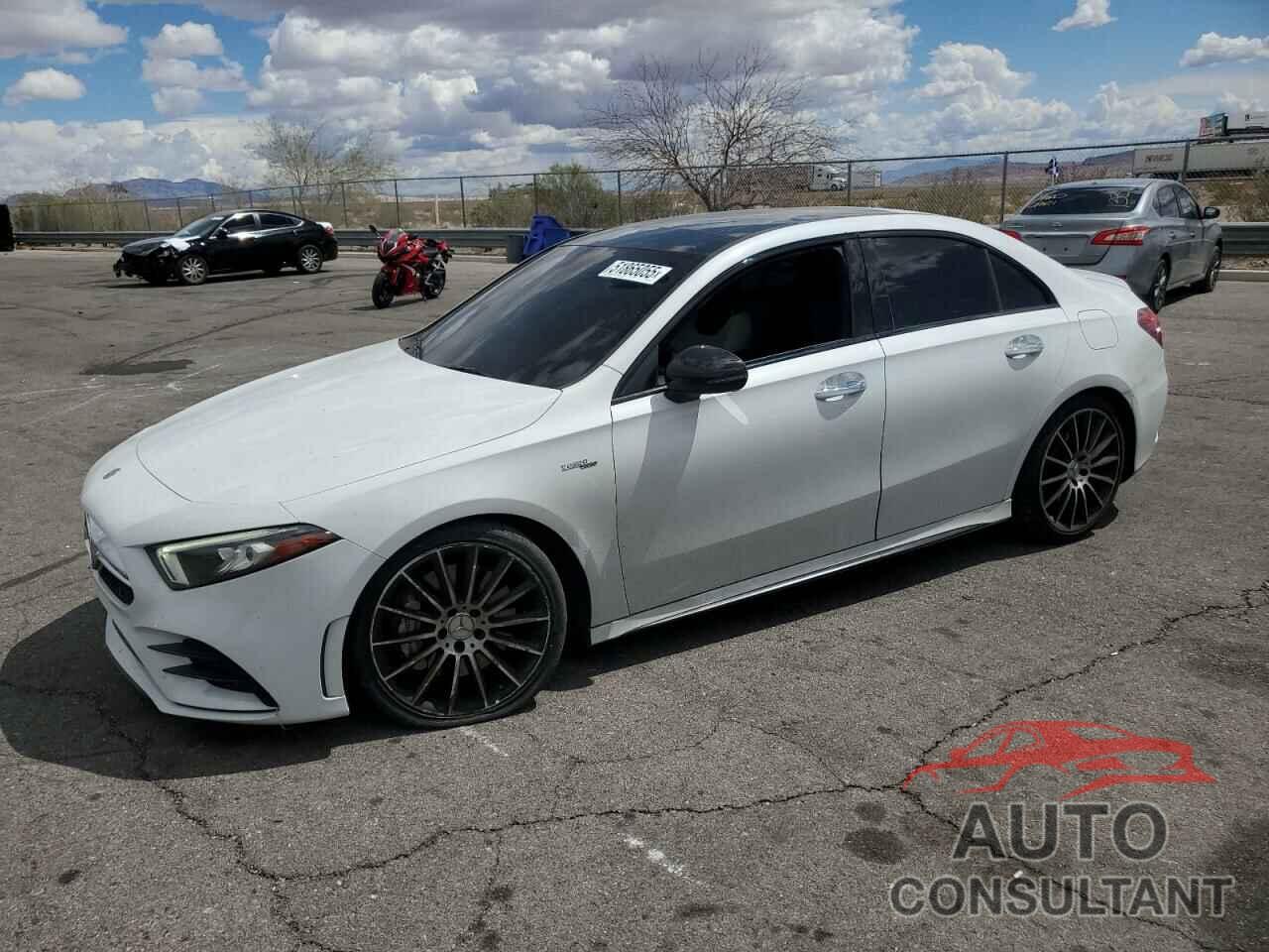 MERCEDES-BENZ A-CLASS 2020 - W1K3G5BB5LJ221456