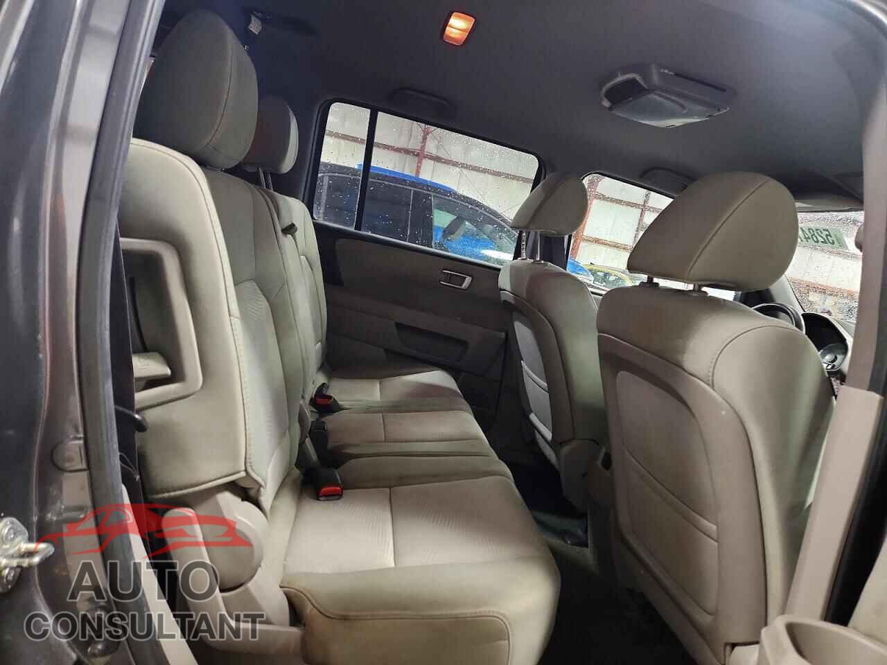 HONDA PILOT 2013 - 5FNYF4H25DB073032