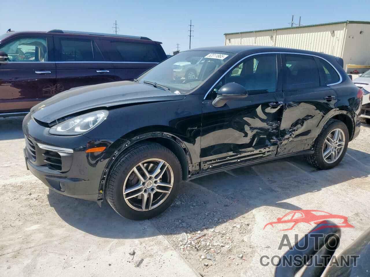PORSCHE CAYENNE 2015 - WP1AF2A20FLA31124
