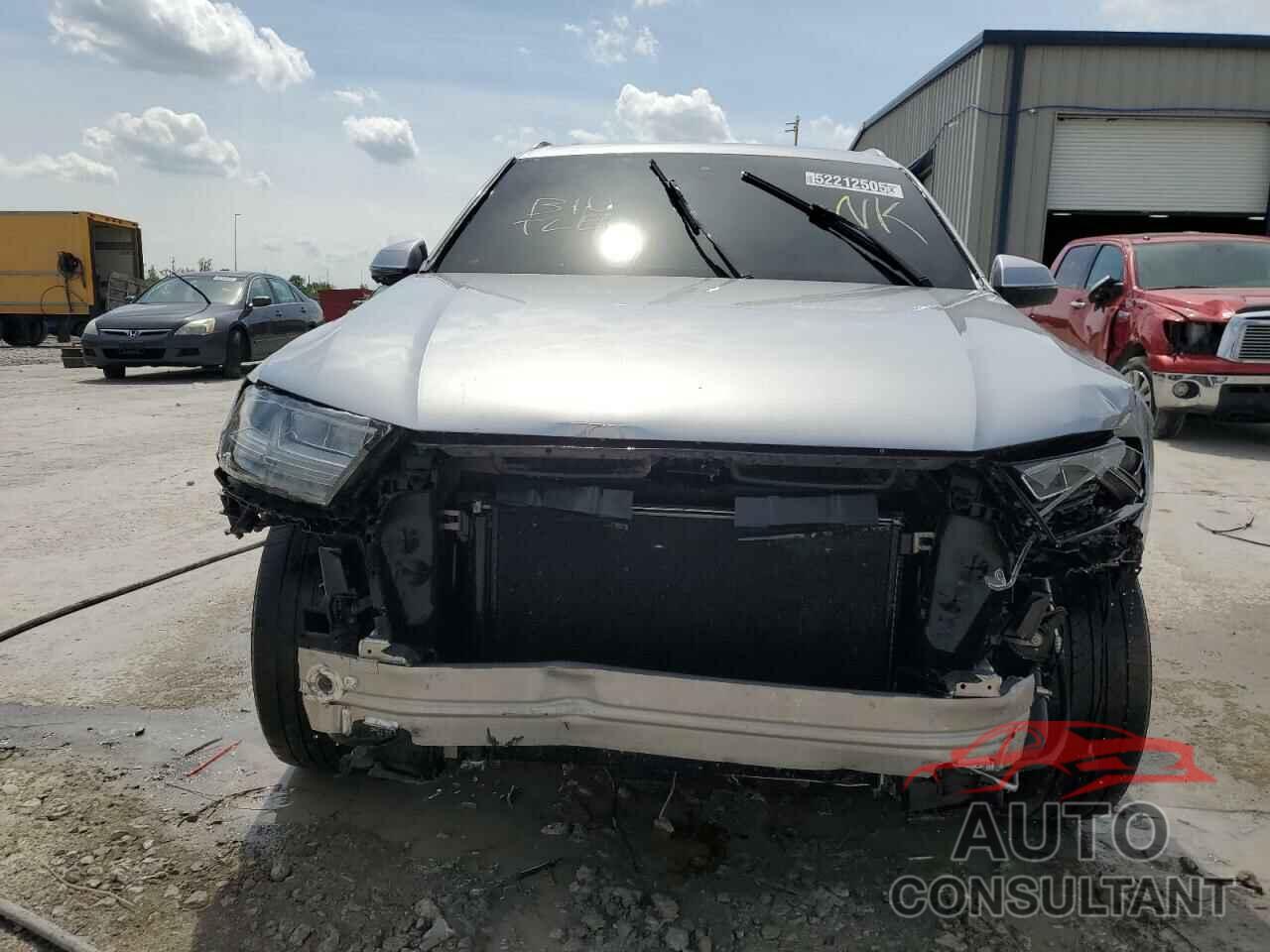 AUDI Q7 2018 - WA1LHAF74JD035614
