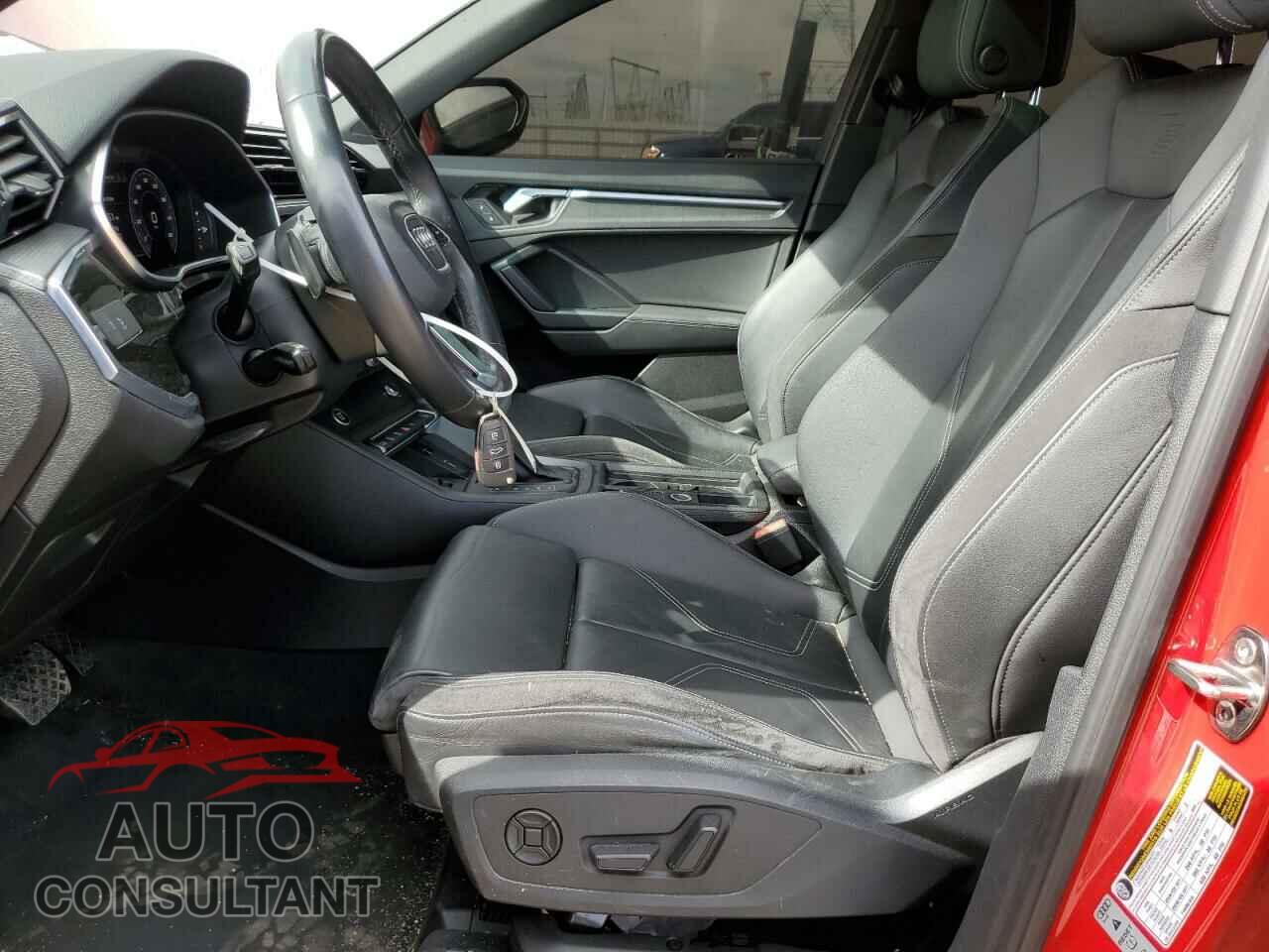 AUDI Q3 2021 - WA1EECF3XM1025170