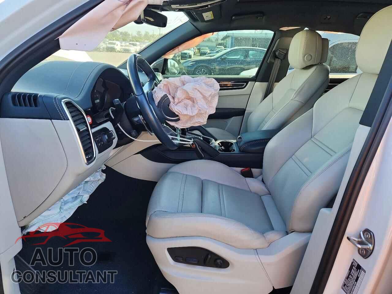 PORSCHE CAYENNE 2022 - WP1AA2AYXNDA01494