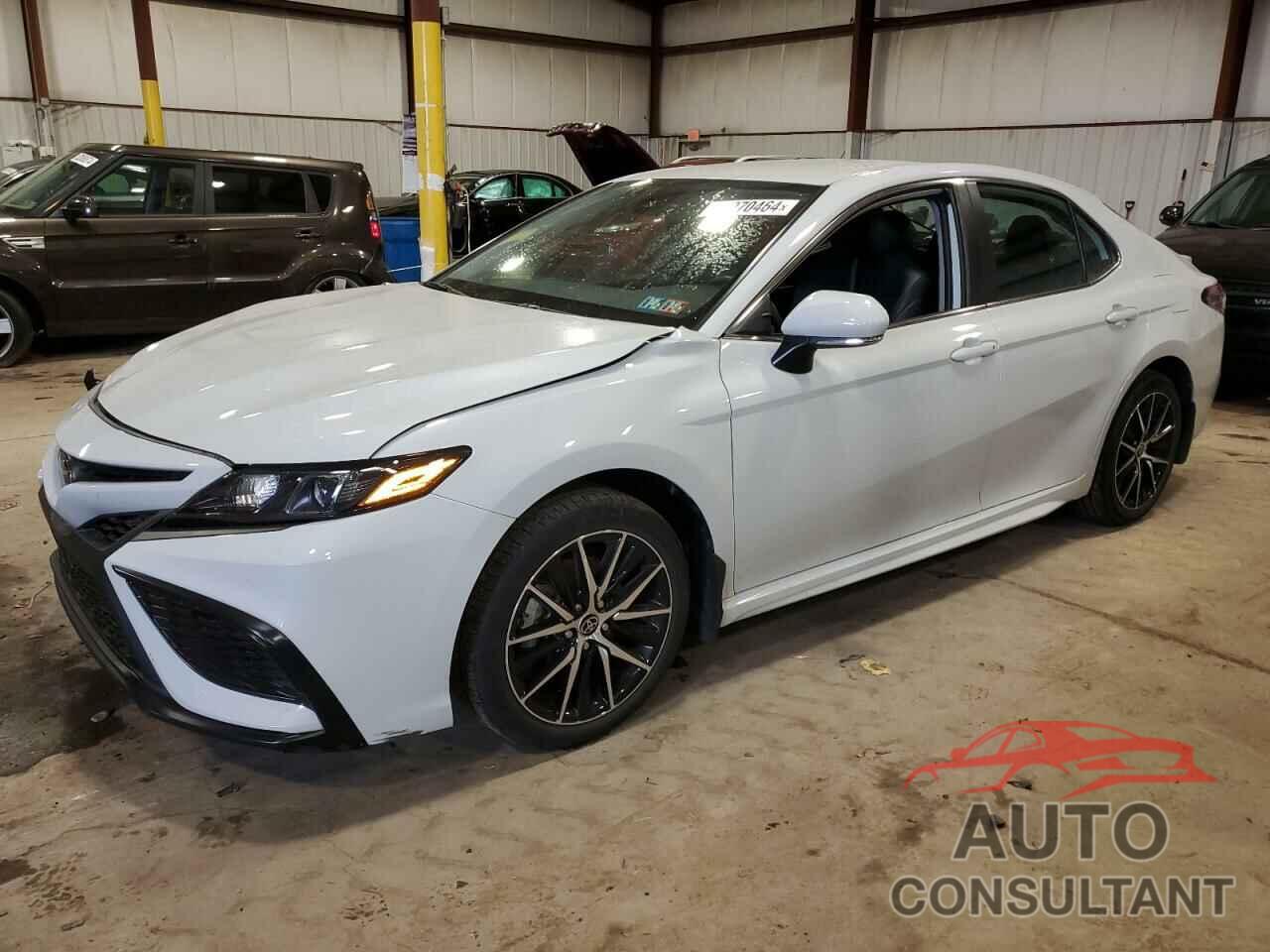TOYOTA CAMRY 2022 - 4T1G11BK9NU057020