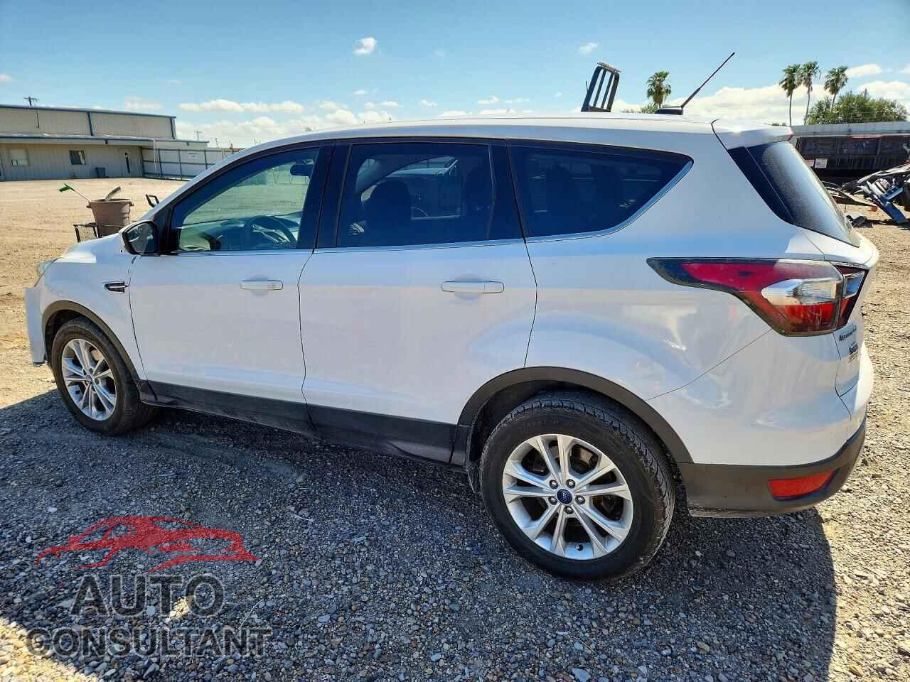 FORD ESCAPE 2017 - 1FMCU0GD1HUB42626