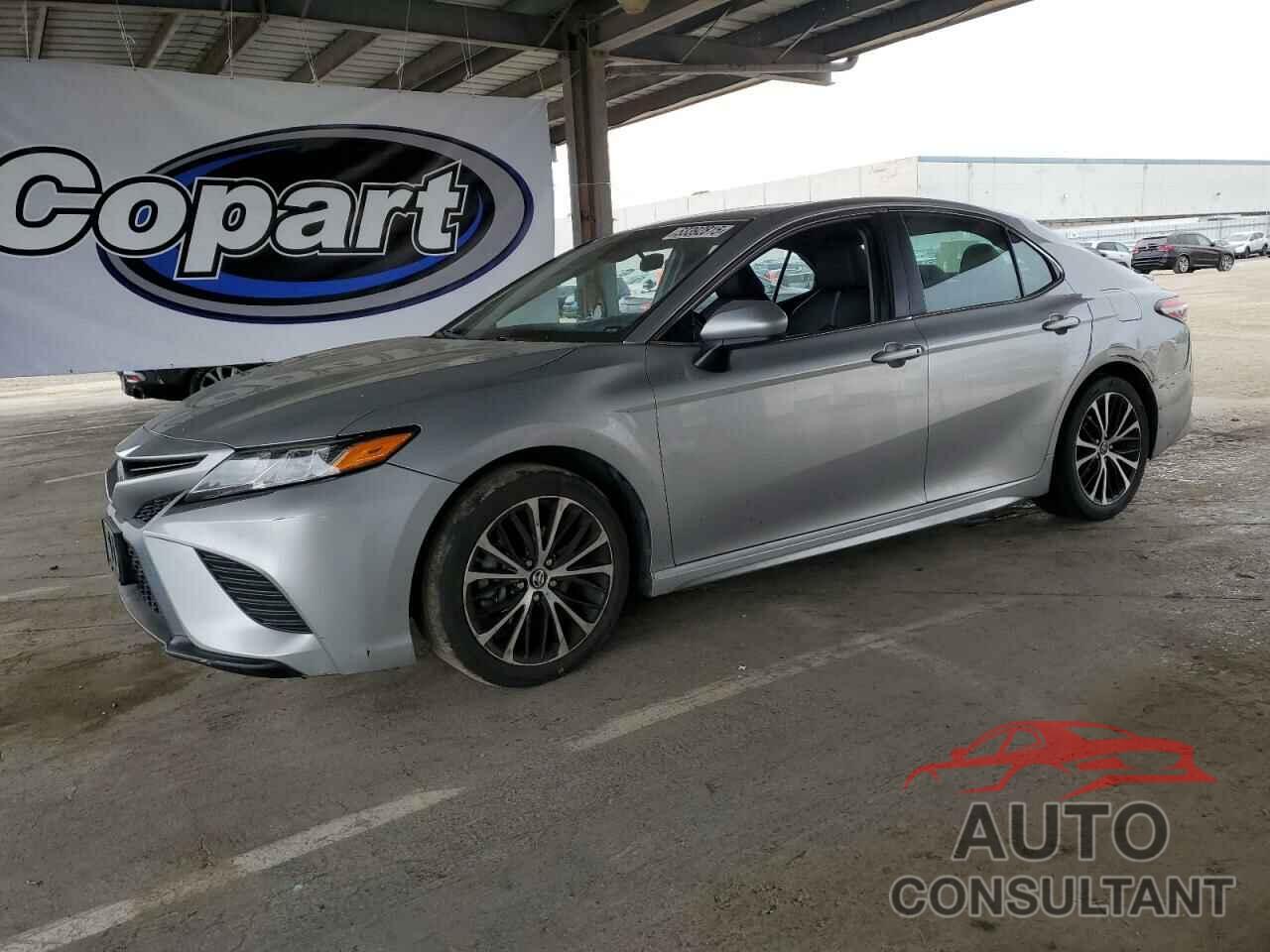 TOYOTA CAMRY 2018 - 4T1B11HK9JU016382